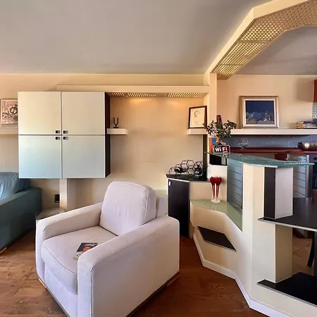 Nostalgic '90s Place Historical Center Sofía