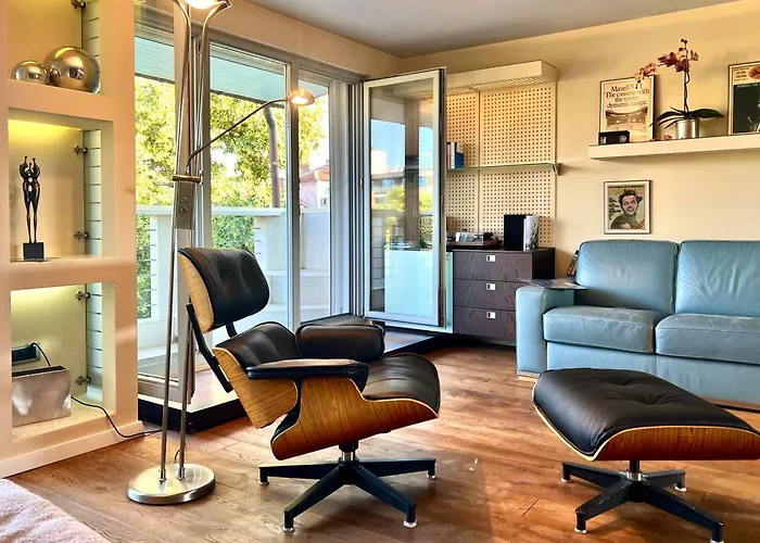 Апартаменты Nostalgic '90s Place Historical Center *