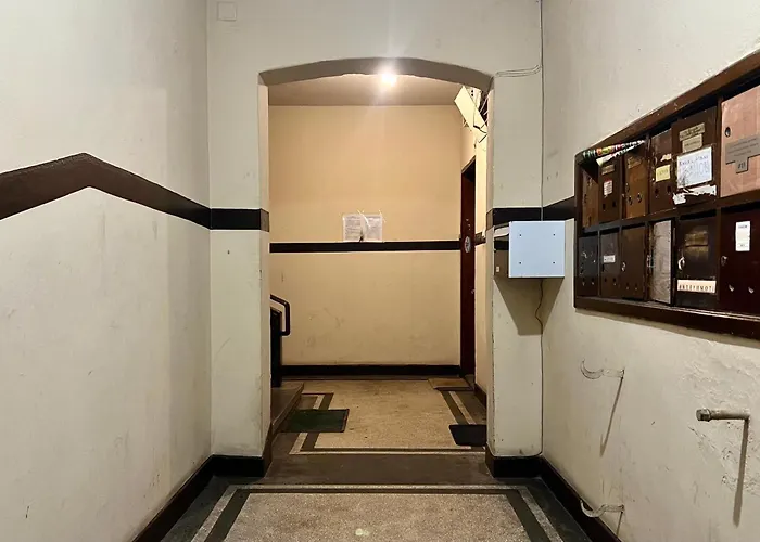 Nostalgic '90s Place Historical Center Апартамент София