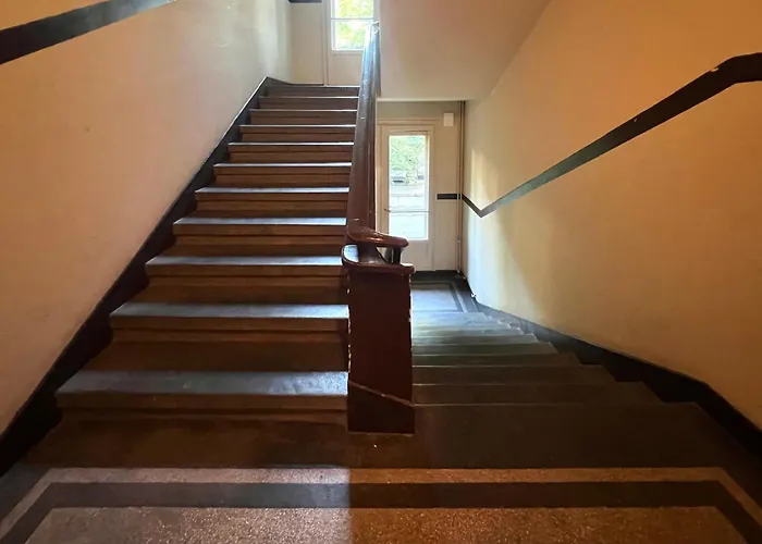 Nostalgic '90s Place Historical Center *