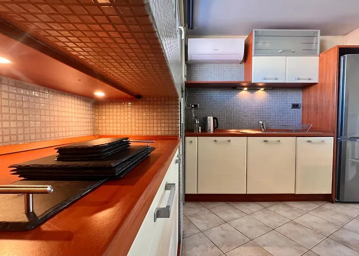 Апартамент Nostalgic '90s Place Historical Center София